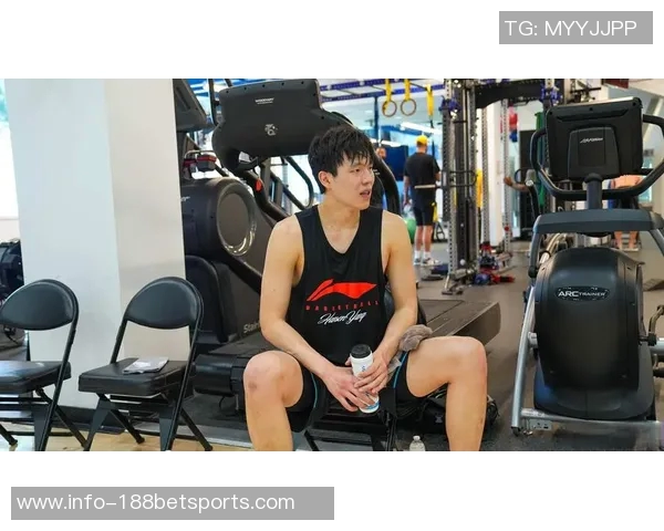 杨瀚森失误频繁遭主帅更换最后关键边线球应由他发出 杨瀚森失误频繁遭主帅更换最后关键边线球应由他发出