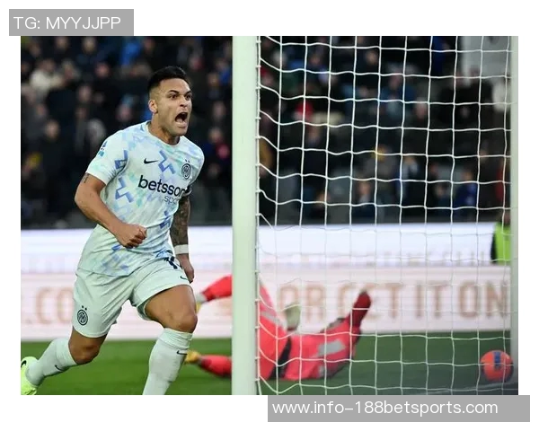 纳因戈兰直言不讳批评马丁内斯称其对足球一无所知表现糟糕 纳因戈兰直言不讳批评马丁内斯称其对足球一无所知表现糟糕